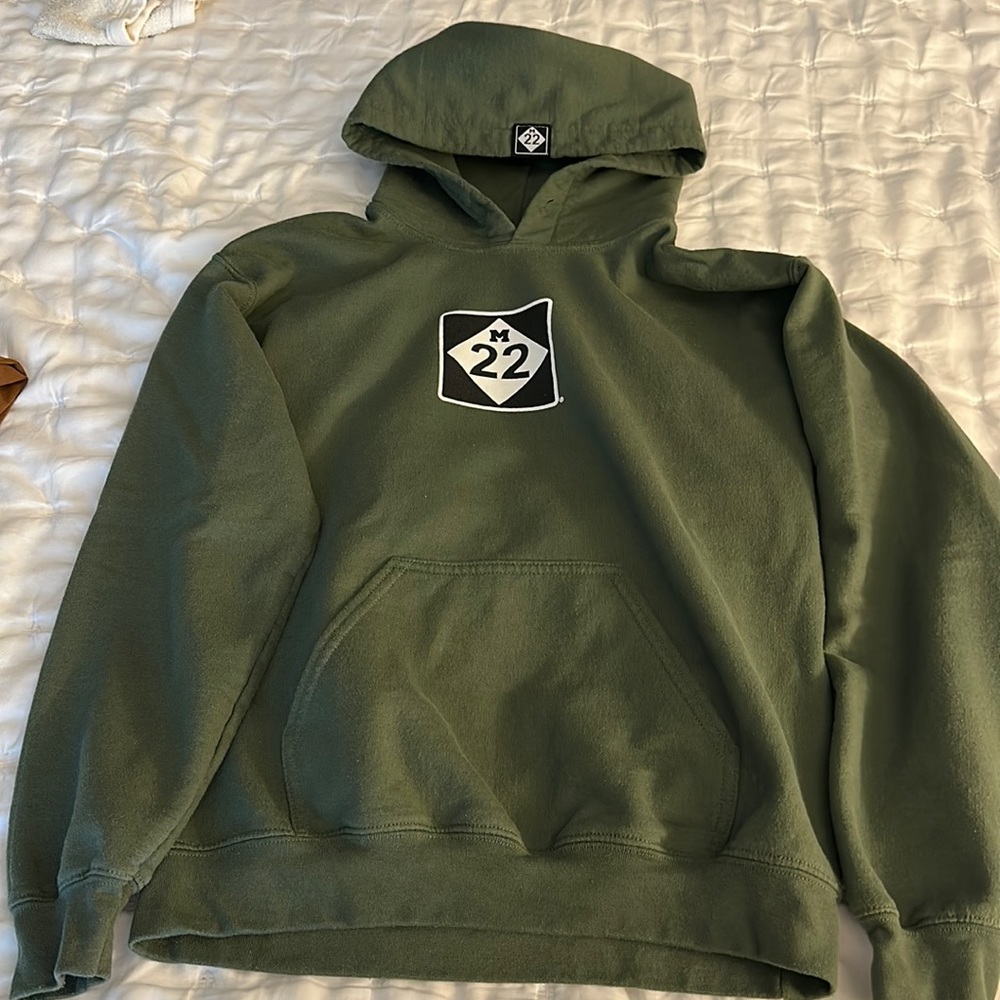 M22 olive green unisex hoody size small